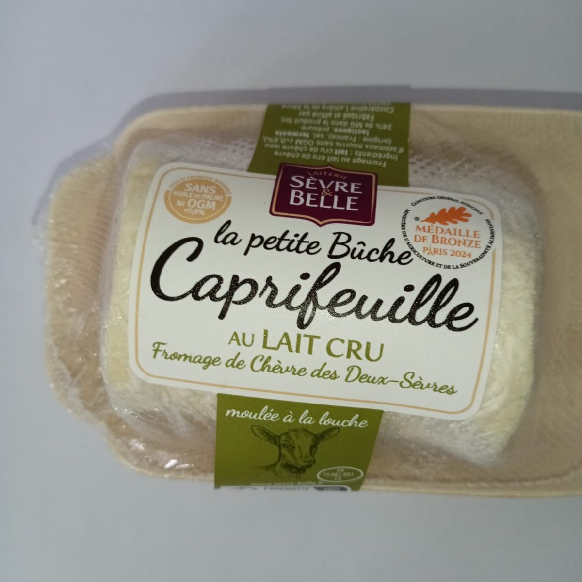 Sèvre &amp; Belle - La Petite Buche Caprifeuille au Lait Cru (150g)